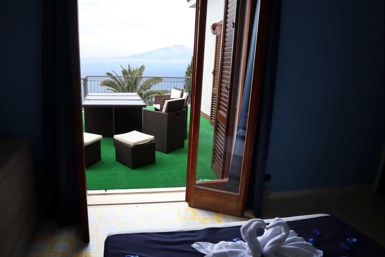 Villa Marylise Sorrento Bagian luar foto