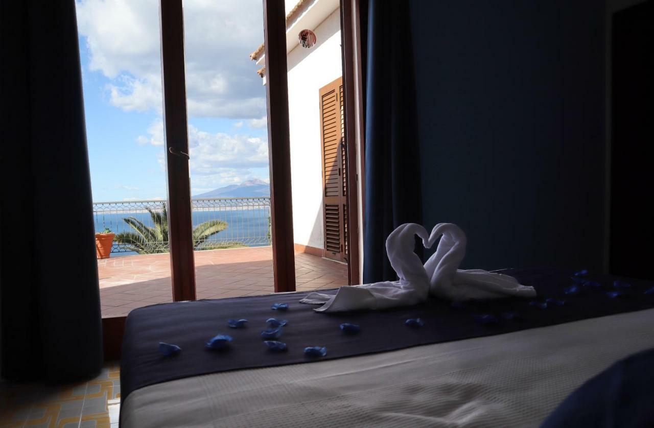Villa Marylise Sorrento Bagian luar foto